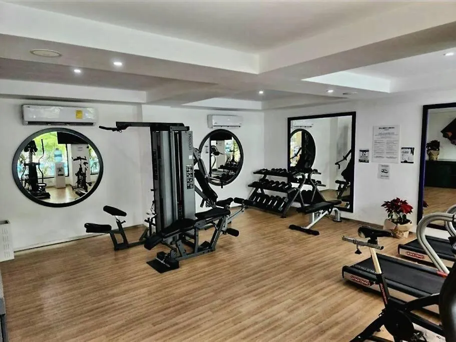 Stunning 1 Bdrm Condo Gym-Pool 10 Min To The Beach & Quinta Av Playa del Carmen 0*,