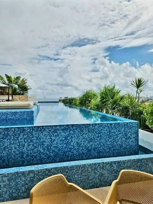 Stunning 1 Bdrm Condo Gym-Pool 10 Min To The Beach & Quinta Av Playa del Carmen 0*,